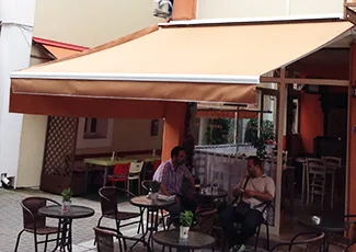 Τέντα με Βραχίονες