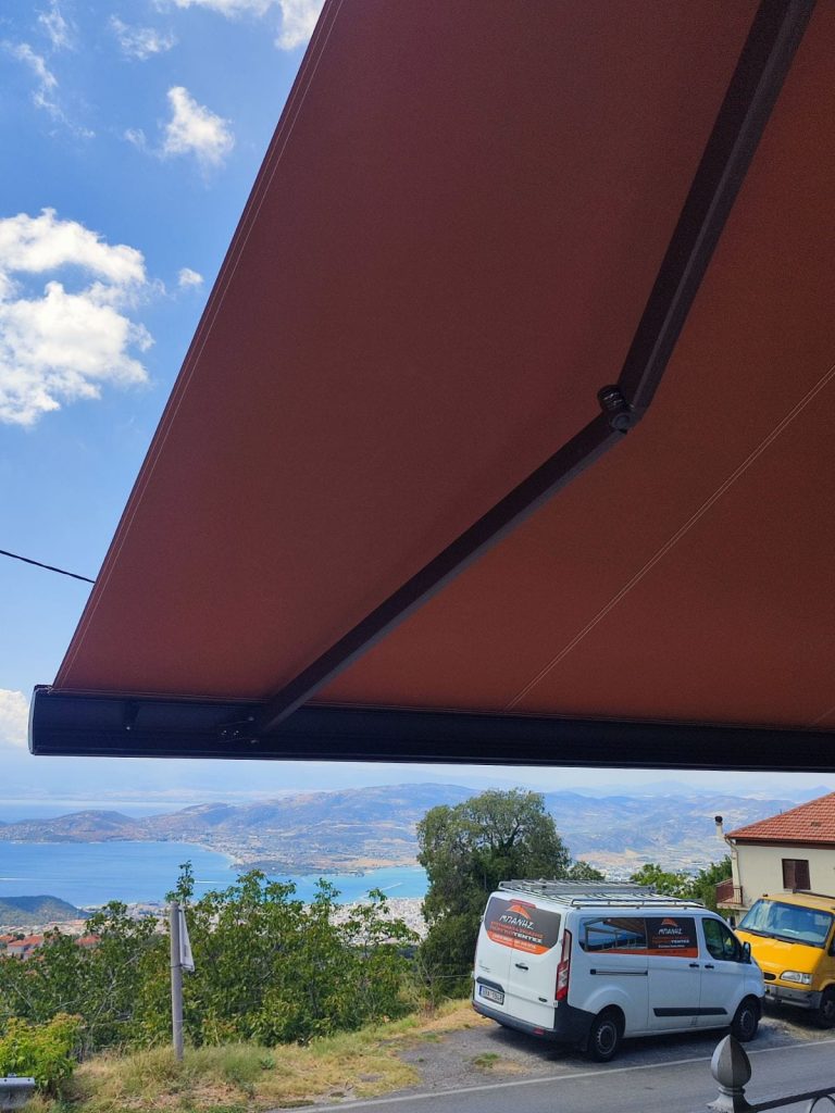 Έργα σε κατοικίες — εγκατάσταση σκίασης 92