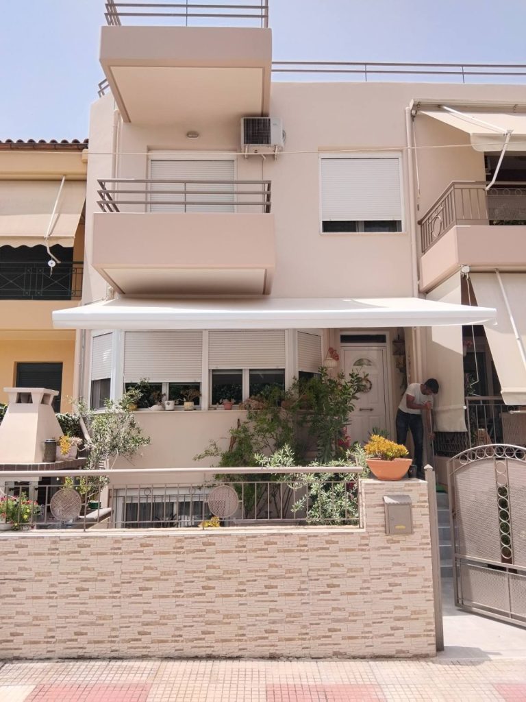 Έργα σε κατοικίες — εγκατάσταση σκίασης 10